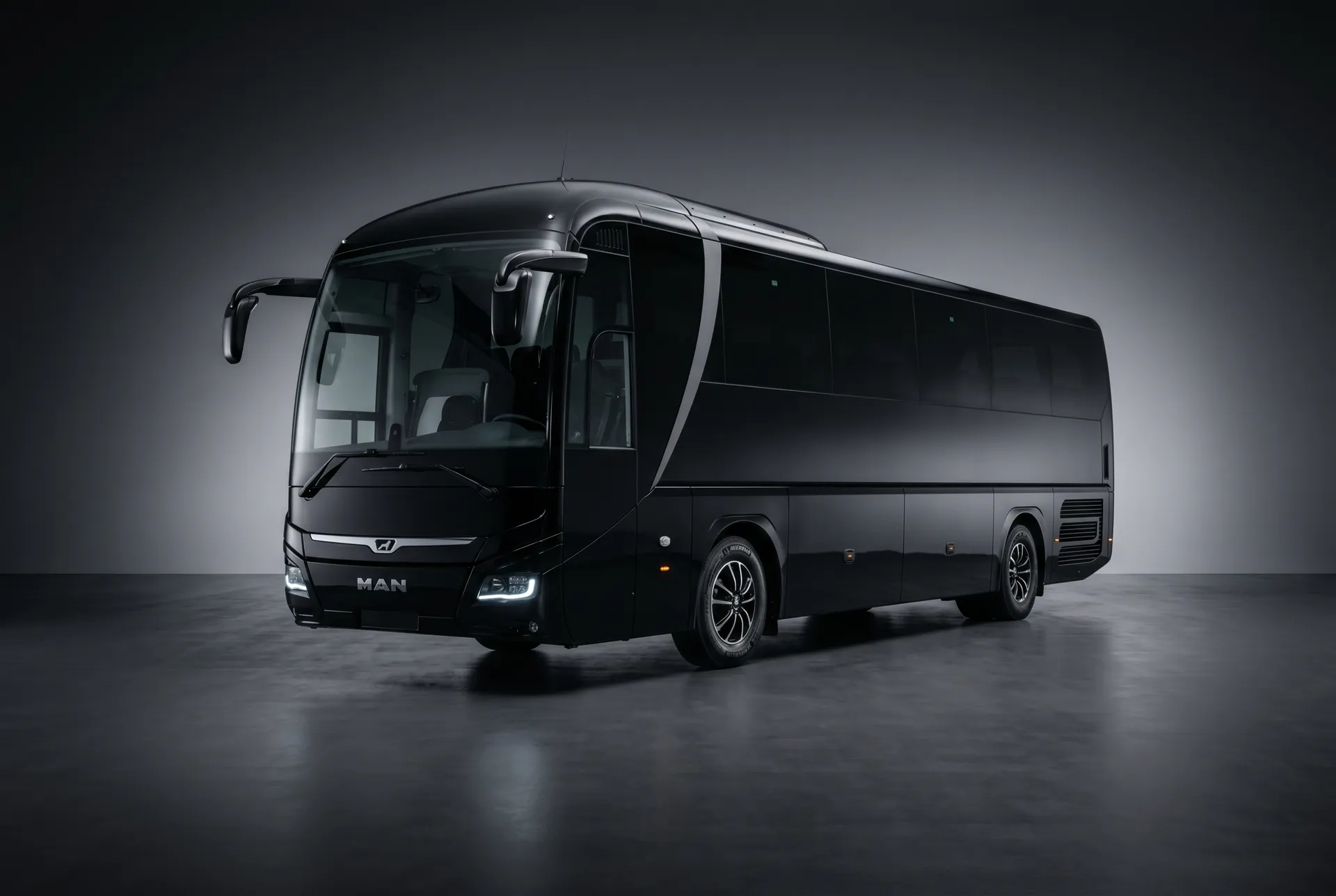 Großer Reisebus